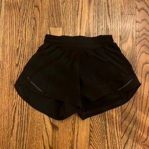 I am selling black hotty hots 4” inch great condition!!!